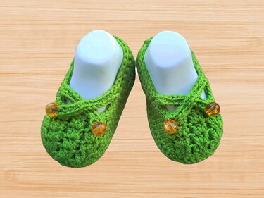 Crochet baby shoes one year pattern