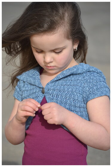 - JEANS - Kapuzenbolero häkeln  Größe 104-116, Bolero, Häkelbolero, - Bild 2