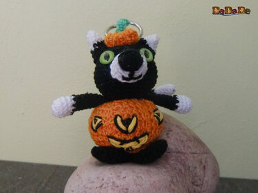 Schlüsselanhänger Kürbis - Katze, mit Chiptasche oder Dekoration, eine Häkelanleitung von Dadade 