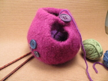 Yarn Bowls gestrickfilzt - Felting