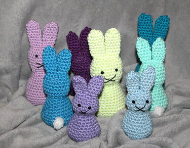 crochet little easter bunnies in three different sizes
