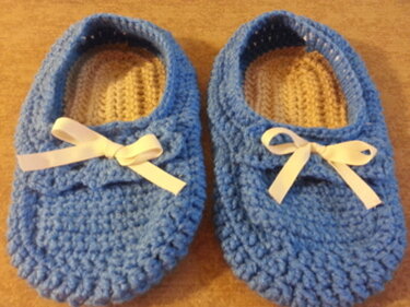 Ladies House Shoes - Crochet