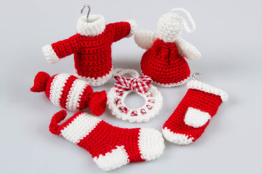 Amigurumi Dolls Christmas Ornaments Wreath Sweater Angel Stocking Mitten Crochet Pattern