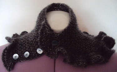 Gestrickter Kurzschal, flauschiger Halswärmer - Bild 8