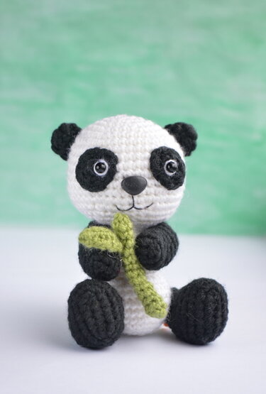 Panda amigurumi crochet pattern. DIY handmade toy.
