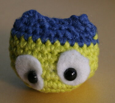 winzige Eule Huhuuu als Schlüsselanhänger oder Deko für Wollreste - Häkeln