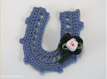 Crochet instruction Horseshoe - Self-made Charm