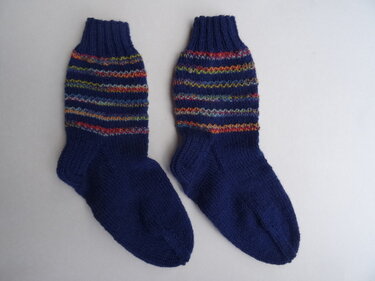 Strickanleitung Socken mit Streifenmuster, Gr. 41