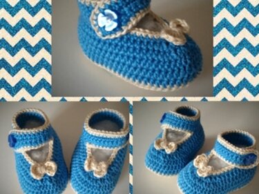 Blau-weiße gehäkelte Babyschuhe mit Blütenapplikation und Riemchen