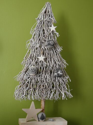 Weihnachtskugel mit Mistelzweig Motiv – Strickanleitung