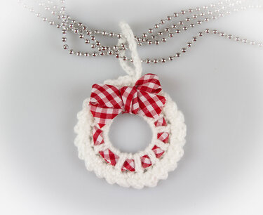 Amigurumi Christmas Ornament Wreath Crochet Pattern