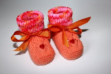 Strickanleitung Baby-Schuhe, Booties, Ajourmuster, Sohlenlänge 11 cm