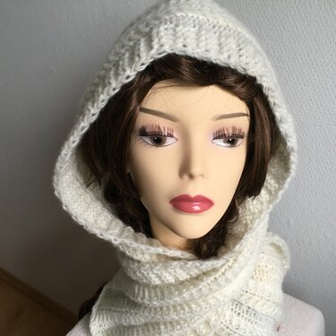 Kapuzenschal "Snowwhite" - Bild 3