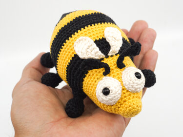 Amigurumi Bee Crochet Pattern - "The Chubby Bee"
