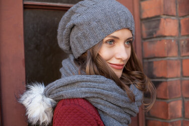 Accessoires-Set Mütze, Schal, Armstulpen, Tasche - Bild 4