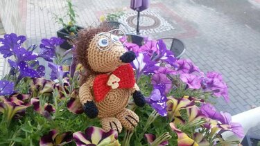 Häkelanleitung Blumenstecker Professor Igel