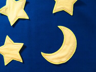 Stickdatei Mond Luna in 18 Größen - Sticken