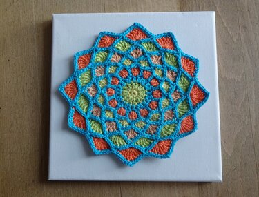 Mandala auf Leinwand Springtime - Häkeln