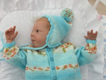 Strickanleitung Modell Buntkombi Gr. 50/56 4-teilig für baby und Reborn - Bild 3