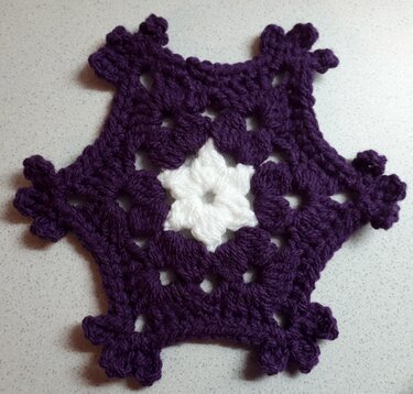 Topflappen / Untersetzer "Eiskristall" - Häkeln