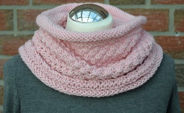 Strickanleitung für Loopschal in rosa - Bild 4
