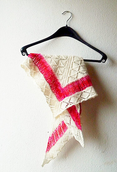 Lace Shawl Knitting Pattern in two colors