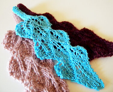 LacE-Bookmark Knitting Pattern "Page Turner"