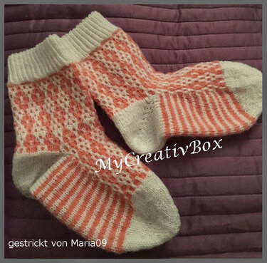 Sockenmuster "Fadenspiel" gestrickt - Gr.32-47 - Stricken