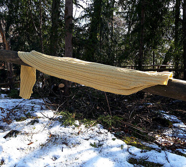 Scarf with slip stitch cables knitting pattern "Built on Sand"