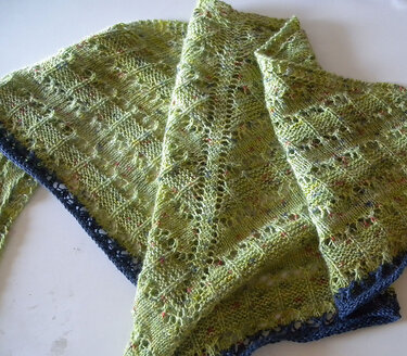 Lace and textured shawl knitting pattern
