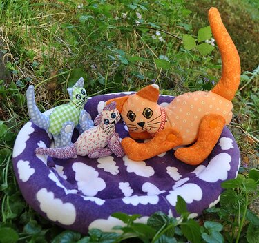 Ith Stickdateien HejMiez für den 13x18 und 10x10 Rahmen - Sticken