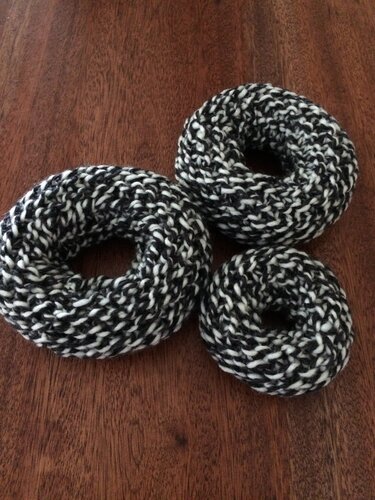 knit hair donut bun maker pattern, 3 sizes - Knitting