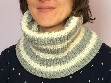 Strickanleitung für Loop im Streifendesign