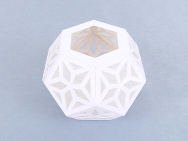 Tischleuchte in Weiß, rund – Bastelanleitung und Vorlagen