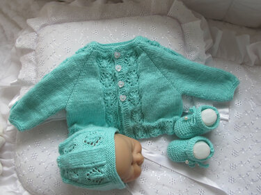 Strickanleitung Babygarnitur Modell NORA 3-teilig Gr. 50/56