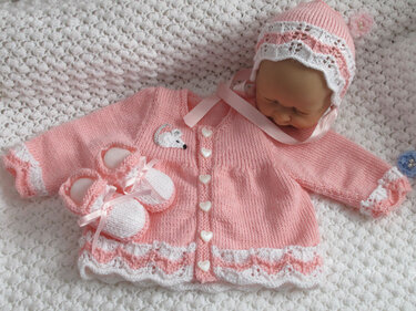 Strickanleitung Welleneu Babybgarbitur 3-teilig Gr. 50 - Bild 11