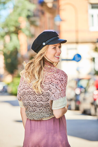 Shrug Wandelbar - Seelenwärmer häkeln mit 1 BOBBEL-MERINO von Woolly Hugs