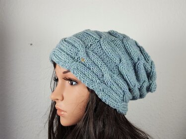 96 Strickanleitung Mütze aus einem Quadrat 2 - Bild 2