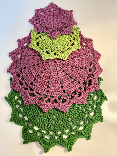 Häkelanleitung für schönes Tischset "Blumella"