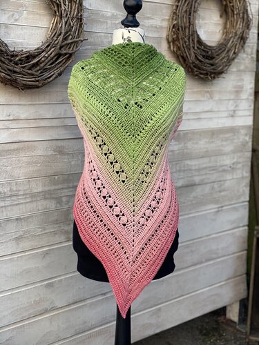 Häkelanleitung Dreieckstuch "Garden of Roses"