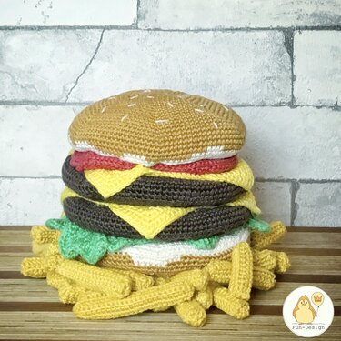 Klorollenhut Cheeseburger mit Pommes - Häkelanleitung