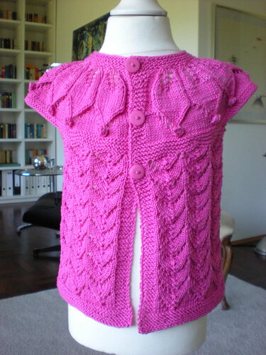 RVO Sommerweste mit Lochmuster für Kinder in 3 verschiedenen Größen - Stricken