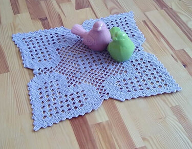 Tischläufer Herzdeckchen - Häkeln