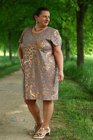 Lilie Basic Kleider- Shirt. Topschnitt von 34 - 56 - Nähen