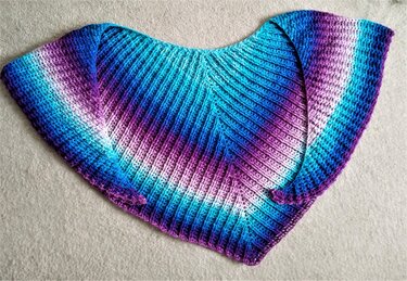 Häkelanleitung tiefes oder flaches Dreieckstuch "Drachenschuppe"