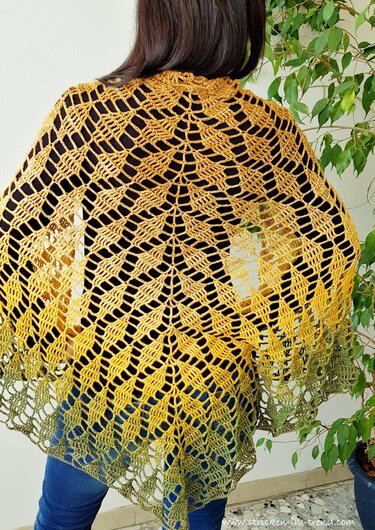 Crochet Pattern for Triangle Shawl | Shawl BioTronik #2