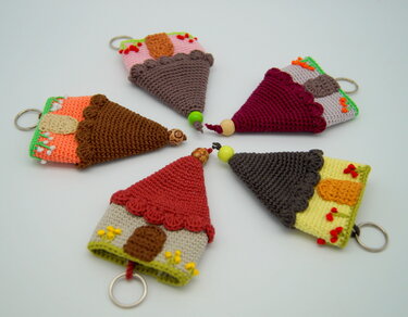 Häkelanleitung Schlüsseltasche Häuschen