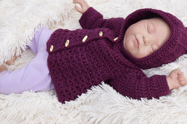 - MINI MATILDA - Babymantel/ Jacke häkeln, ab Größe 42/44 Puppe - 86/92 Kleinkind. mit Kapuze oder Kragen