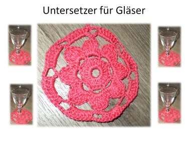 Roter, gehäkelter Untersetzer mit Blumenmuster für Gläser