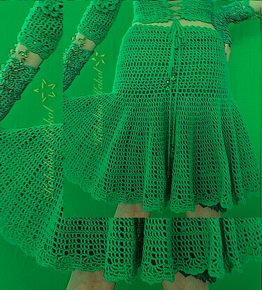 Fließender gehäkelter Rock in sattem Grün mit Lochmuster und weitem Saum